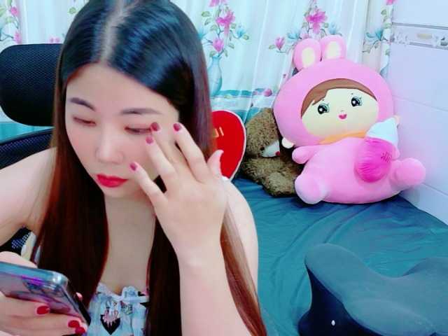 Queendy live cam on BongaCams