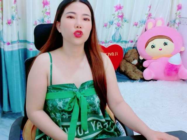 Queendy live cam preview