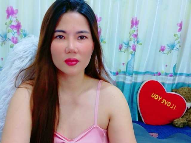 Queendy live cam on BongaCams