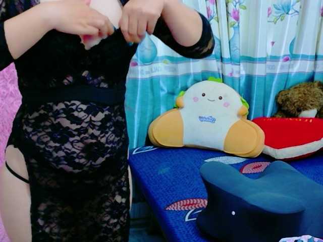 Queendy live cam on BongaCams