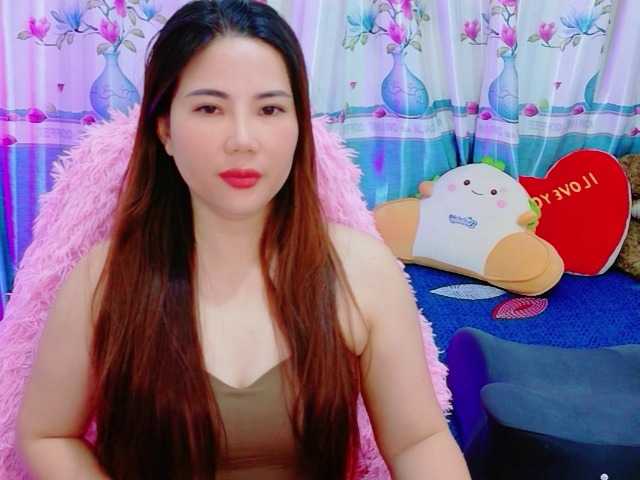 Queendy live cam on BongaCams