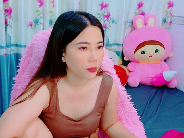 Queendy live cam on BongaCams