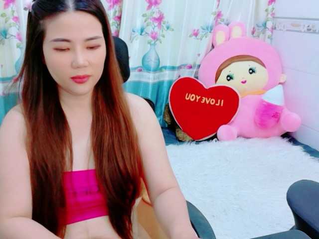 Queendy live cam on BongaCams
