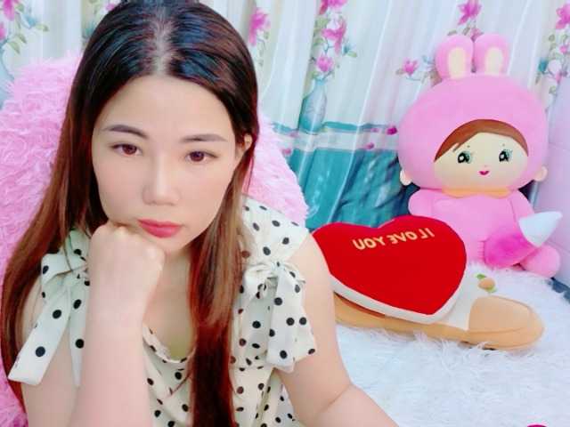 Queendy live cam on BongaCams