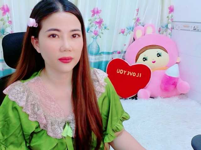 Queendy live cam on BongaCams