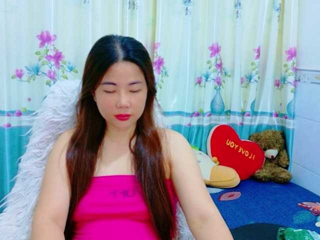Queendy live cam on BongaCams