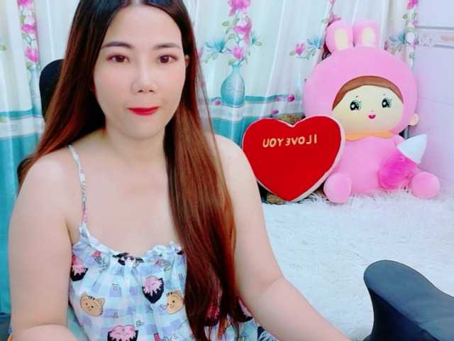 Queendy live cam on BongaCams