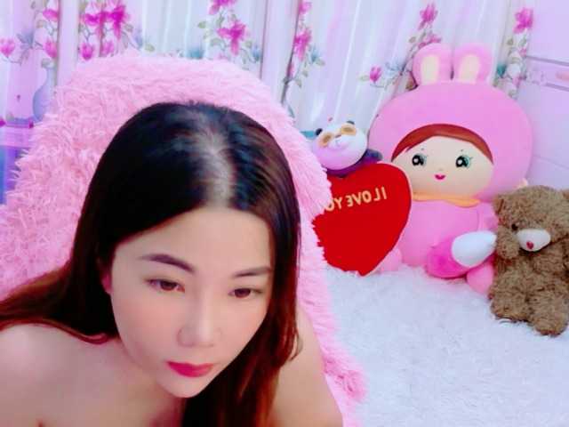 Queendy live cam on BongaCams