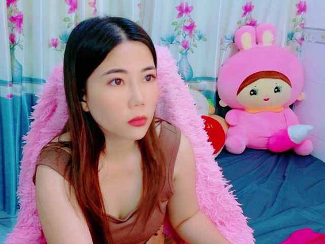 Queendy live cam on BongaCams