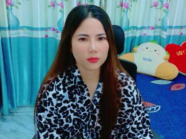 Queendy live cam on BongaCams