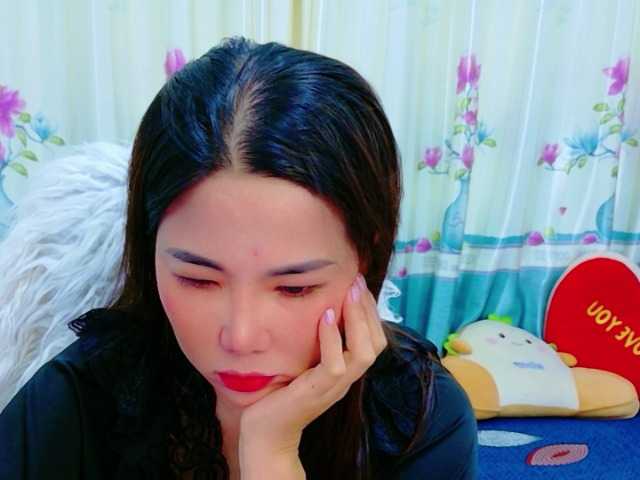 Queendy live cam on BongaCams