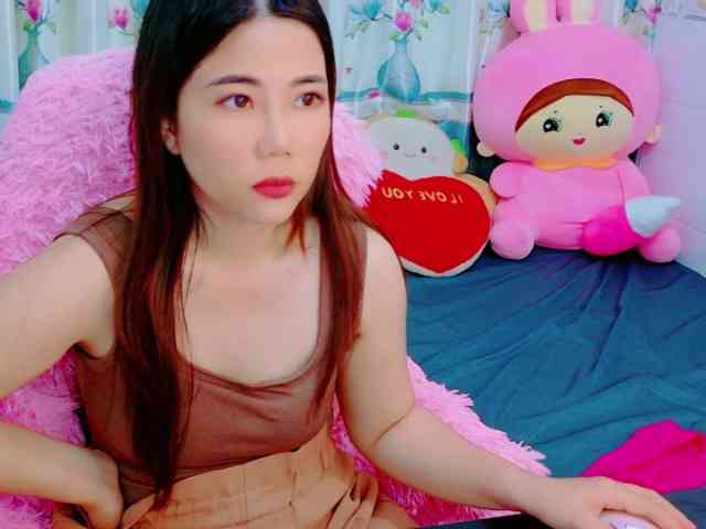 Queendy Live Webcam on BongaCams