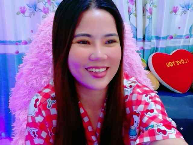 Queendy Live Webcam on BongaCams