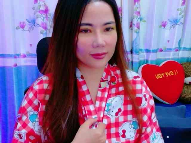 Queendy Live Webcam on BongaCams