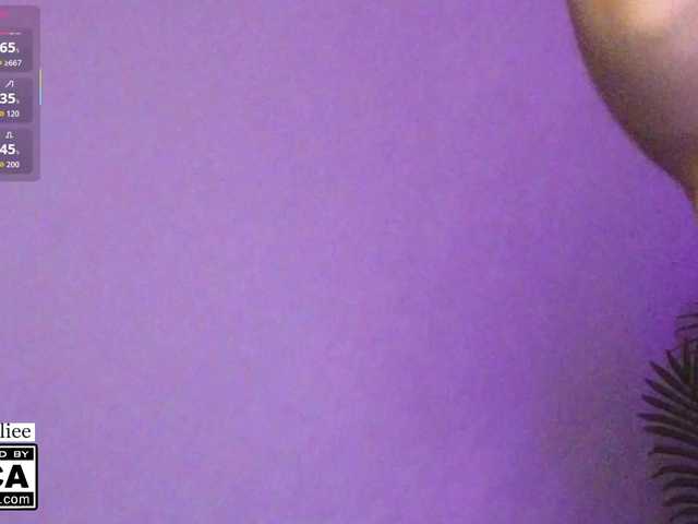AliceWyliee live cam on BongaCams