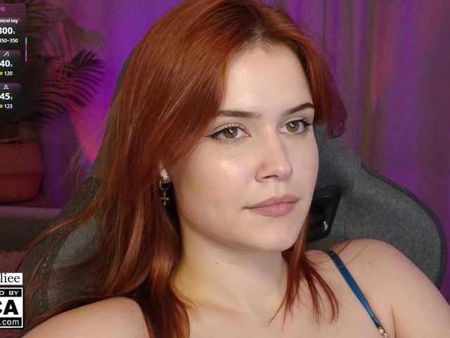 AliceWyliee live cam on BongaCams
