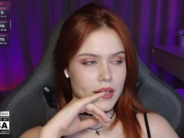 AliceWyliee live cam on BongaCams