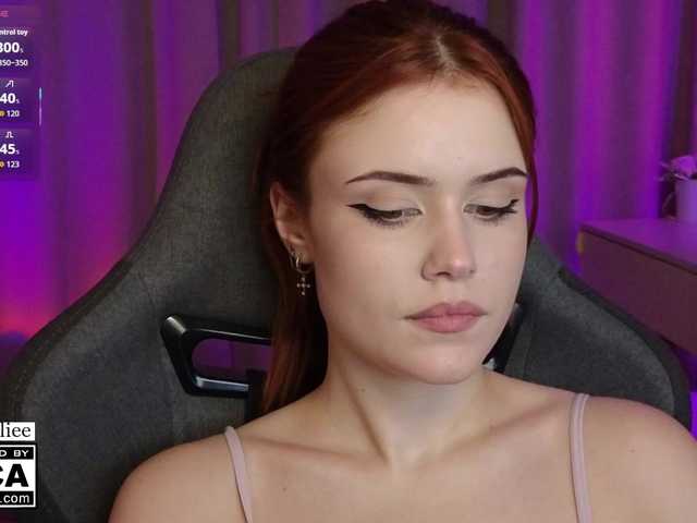 AliceWyliee live cam on BongaCams
