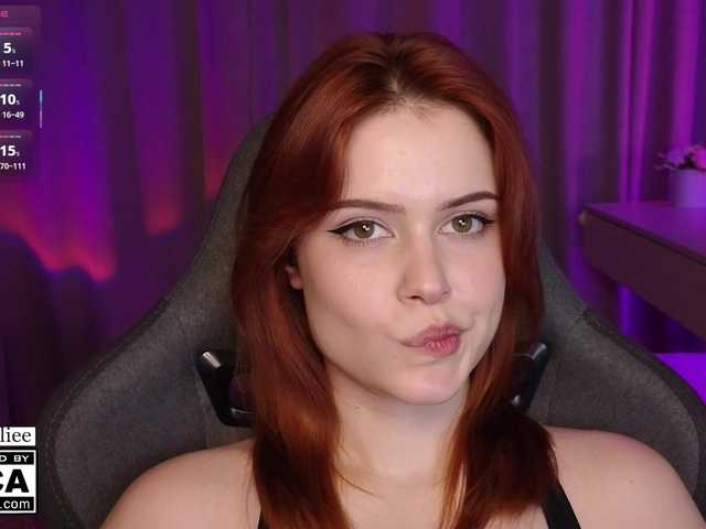 секс AliceWyliee