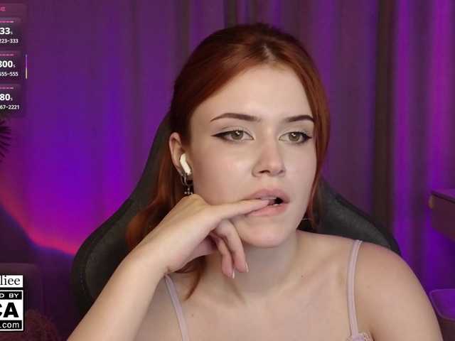 AliceWyliee live cam on BongaCams