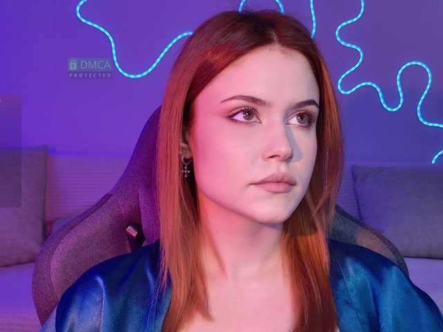 AliceWyliee live cam preview
