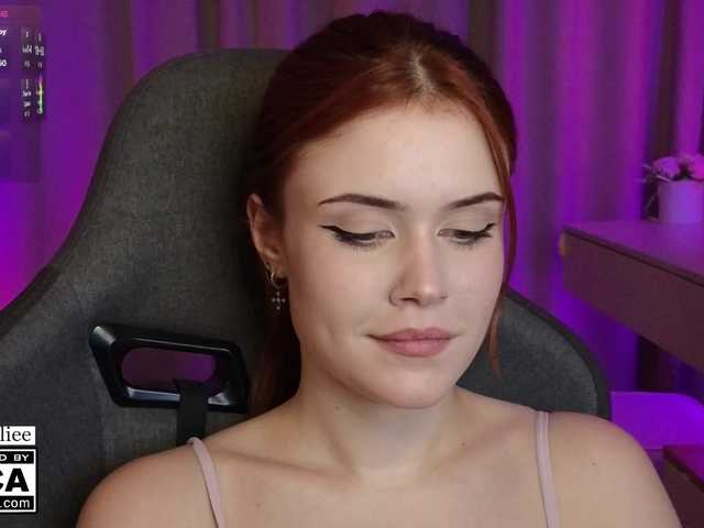 AliceWyliee live cam on BongaCams