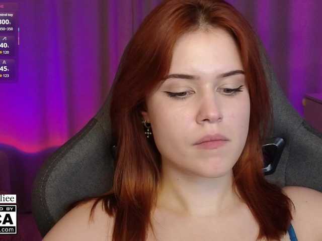 AliceWyliee live cam on BongaCams