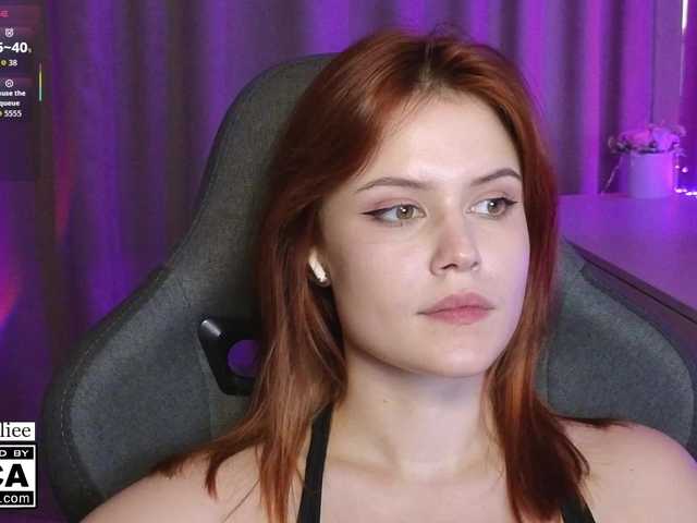 AliceWyliee live cam on BongaCams