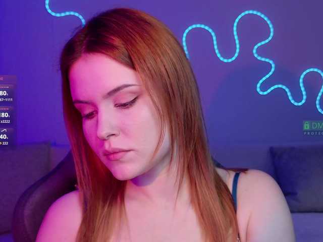AliceWyliee live cam preview