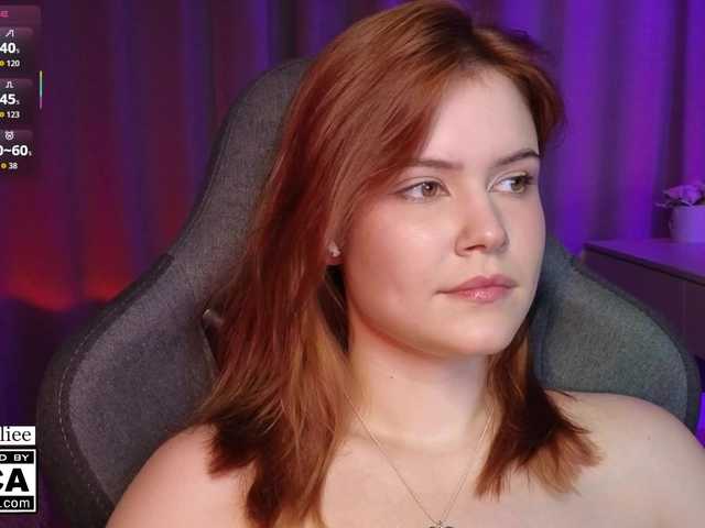 AliceWyliee live cam on BongaCams