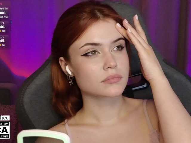 AliceWyliee live cam on BongaCams