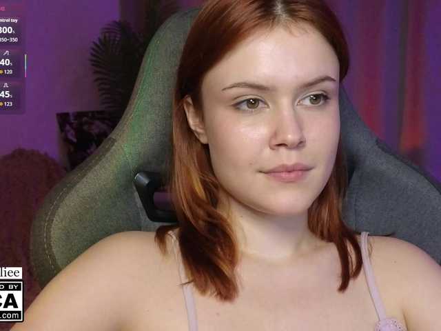 AliceWyliee live cam on BongaCams