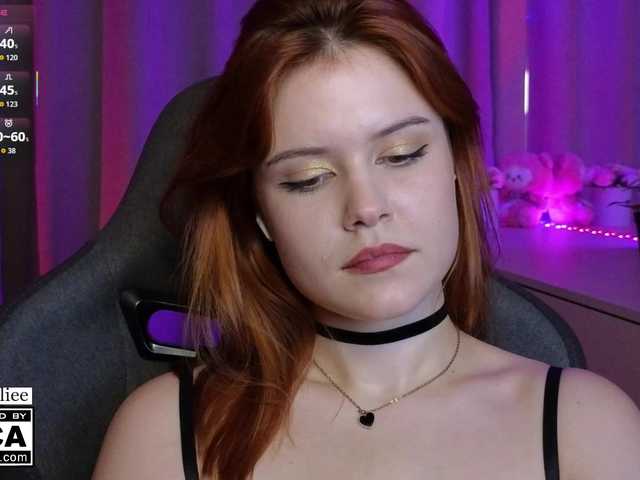 AliceWyliee live cam on BongaCams