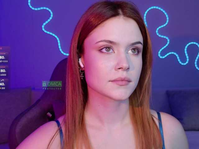 AliceWyliee live cam preview