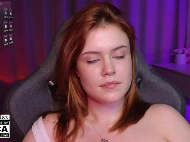 AliceWyliee live cam on BongaCams