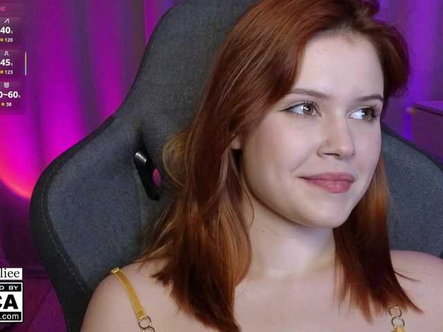 AliceWyliee live cam on BongaCams
