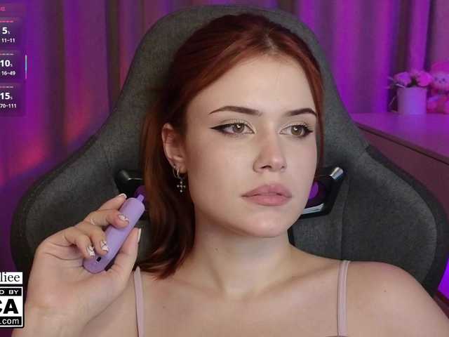 AliceWyliee live cam on BongaCams