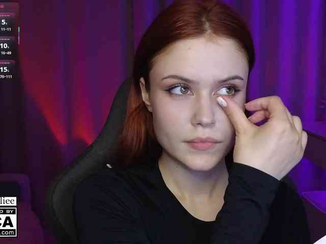 AliceWyliee Sex Cam Show