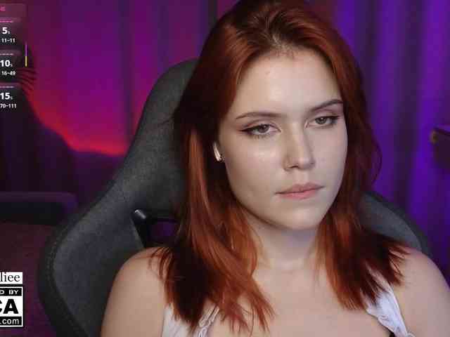 AliceWyliee Sex Cam Show