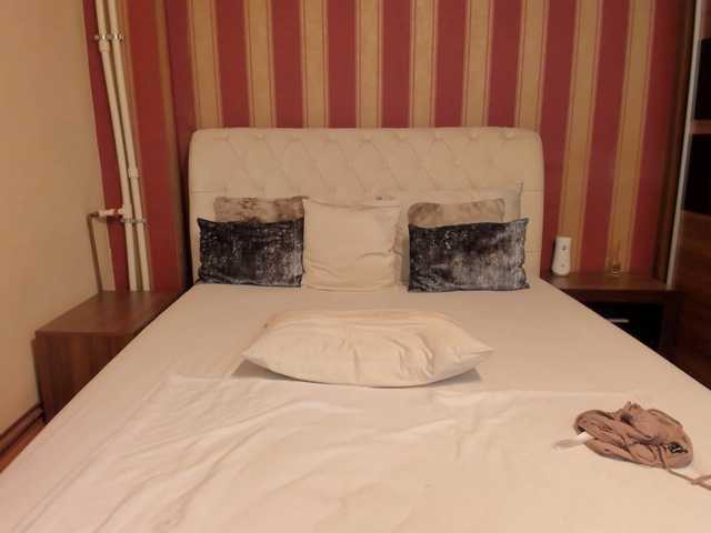 MadameCrowford live webcam show