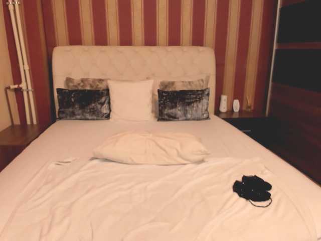 MadameCrowford live cam on BongaCams