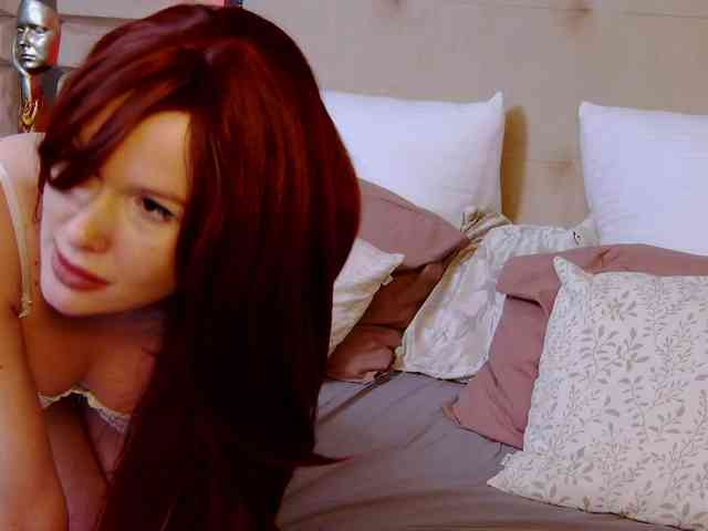 Model: DaisyEmber