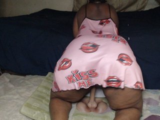 Prettybkack25's Live Webcam