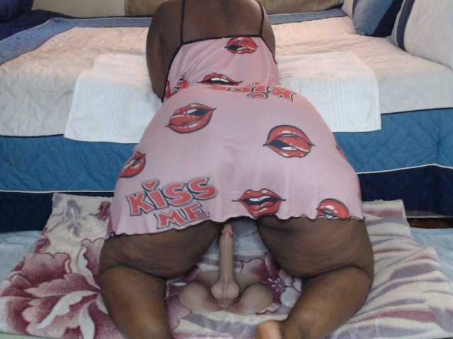 Prettybkack25 live webcam show