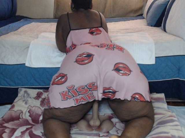 Prettybkack25 live webcam show