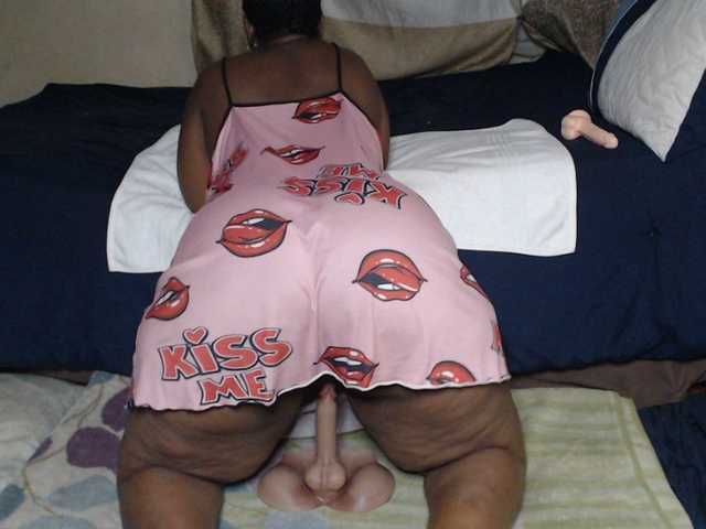 Prettybkack25's BongaCams show and profile