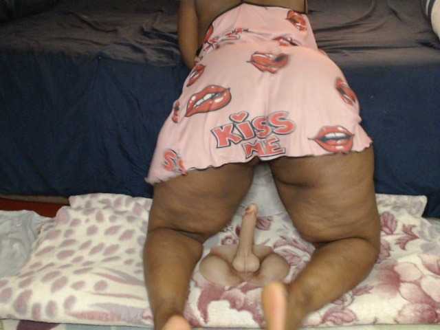 Prettybkack25 live cam on BongaCams