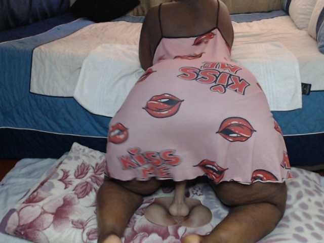 Prettybkack25 live webcam show