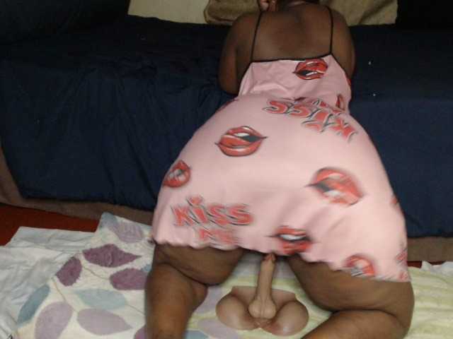 Prettybkack25 live cam on BongaCams