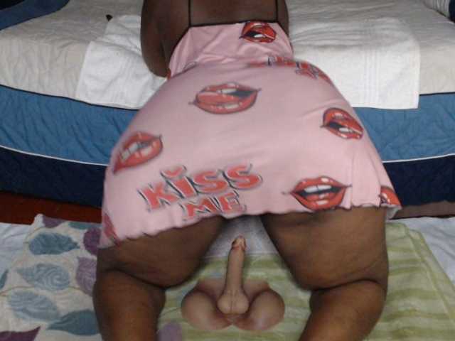 Prettybkack25 live cam on BongaCams